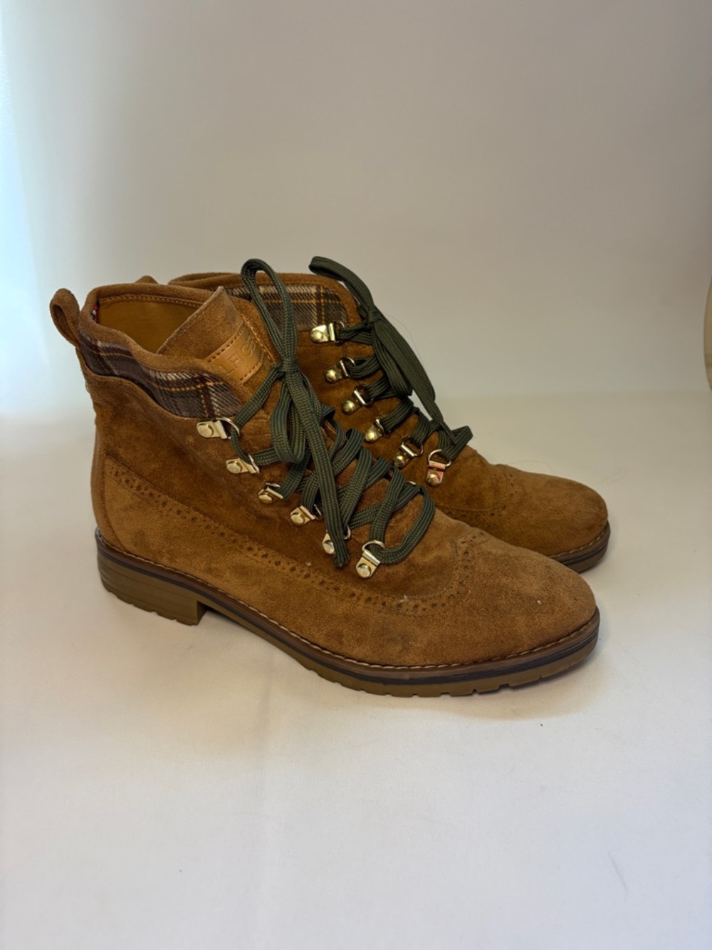 Tommy Hilfiger Ollia Suede Hiking Boots with Olive Laces Size 8.5 - PLEASE READ